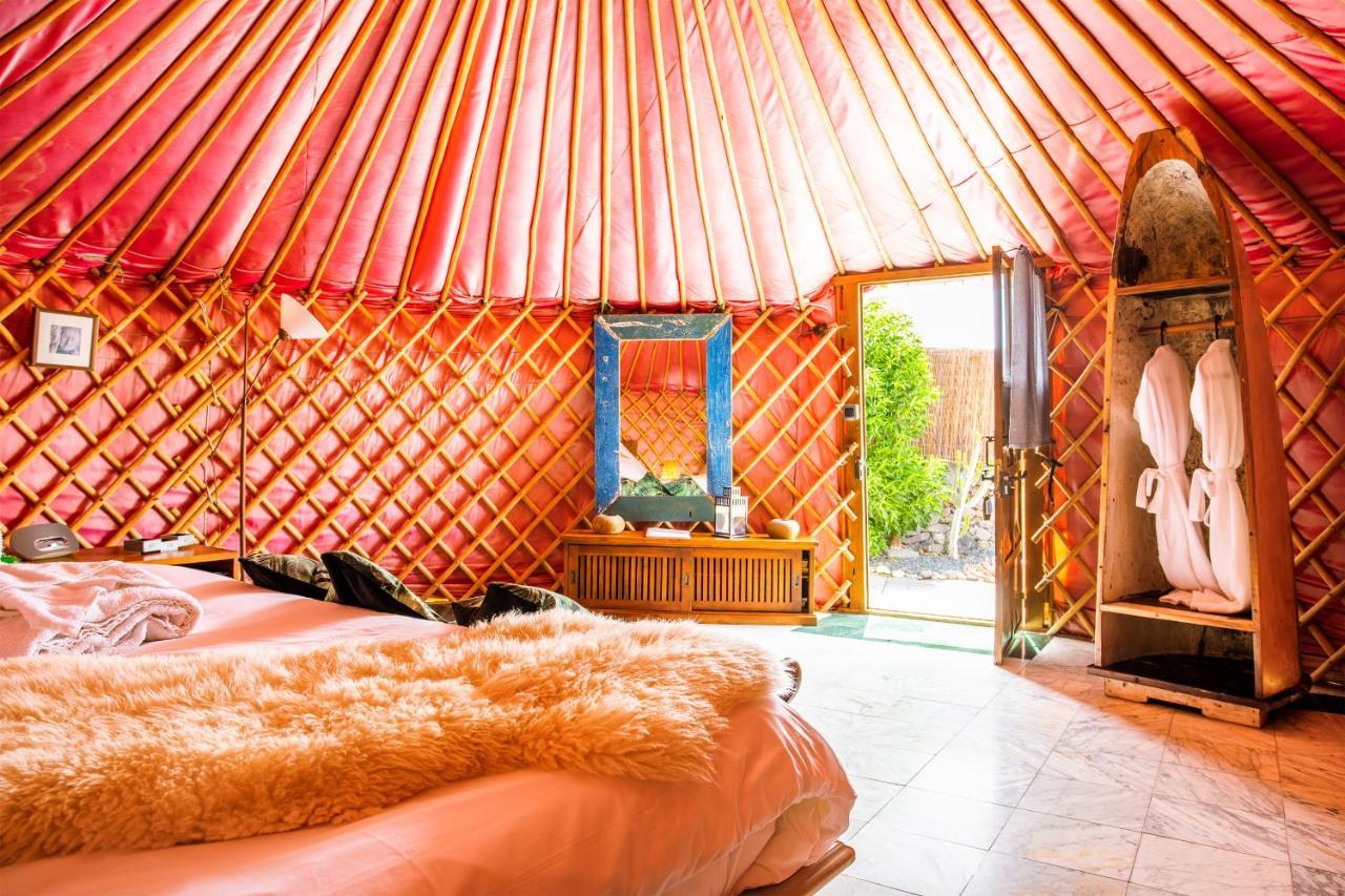Finca De Arrieta Village - Yurts And Stone Cottages - Shared Pool - Walking Distance To Arrieta Beach - Eco Friendly Tabayesco Ngoại thất bức ảnh
