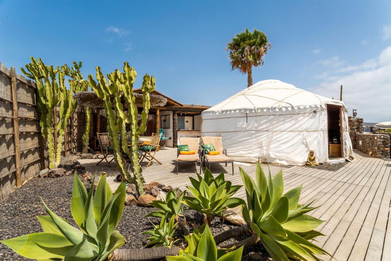 Finca De Arrieta Village - Yurts And Stone Cottages - Shared Pool - Walking Distance To Arrieta Beach - Eco Friendly Tabayesco Ngoại thất bức ảnh
