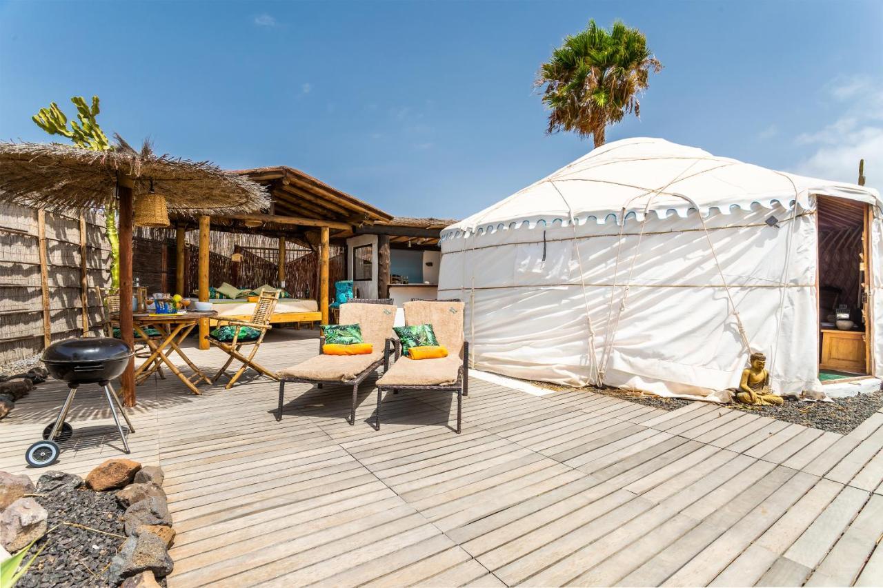 Finca De Arrieta Village - Yurts And Stone Cottages - Shared Pool - Walking Distance To Arrieta Beach - Eco Friendly Tabayesco Ngoại thất bức ảnh