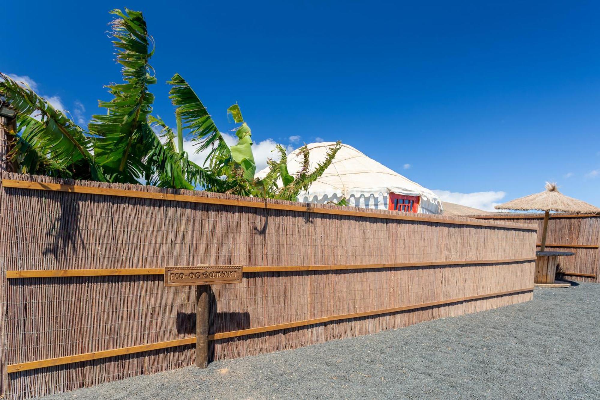 Finca De Arrieta Village - Yurts And Stone Cottages - Shared Pool - Walking Distance To Arrieta Beach - Eco Friendly Tabayesco Ngoại thất bức ảnh