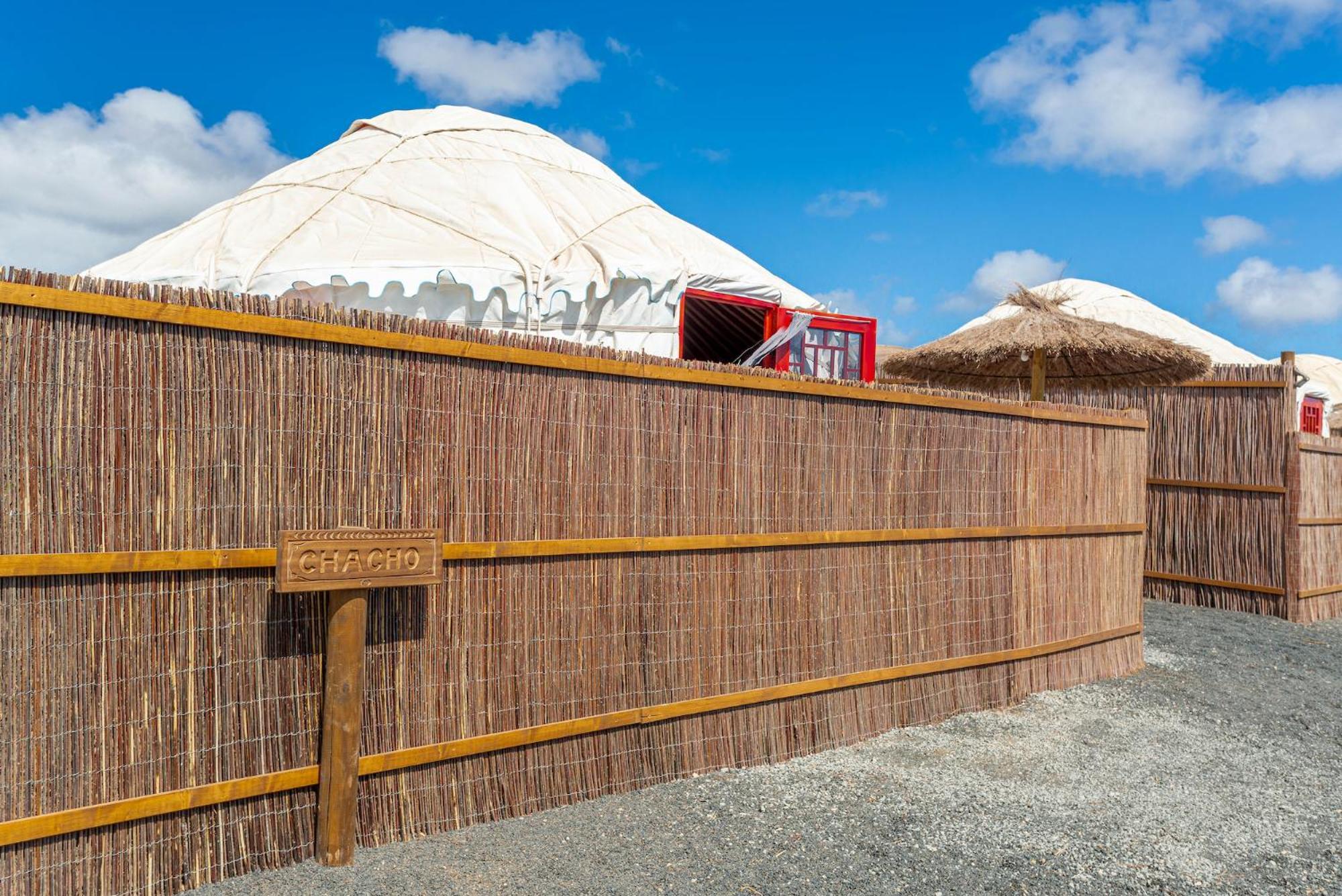 Finca De Arrieta Village - Yurts And Stone Cottages - Shared Pool - Walking Distance To Arrieta Beach - Eco Friendly Tabayesco Ngoại thất bức ảnh