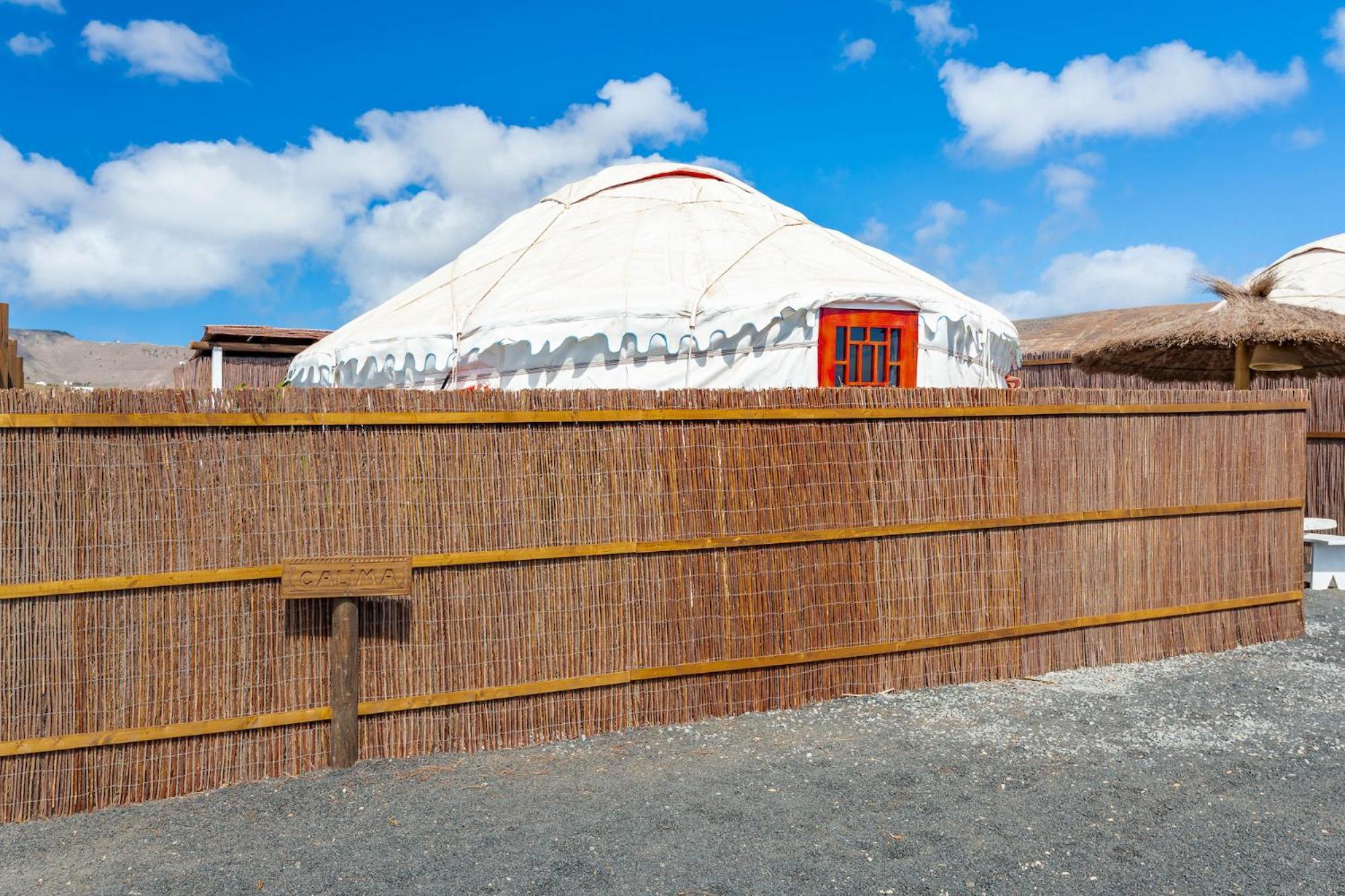 Finca De Arrieta Village - Yurts And Stone Cottages - Shared Pool - Walking Distance To Arrieta Beach - Eco Friendly Tabayesco Ngoại thất bức ảnh