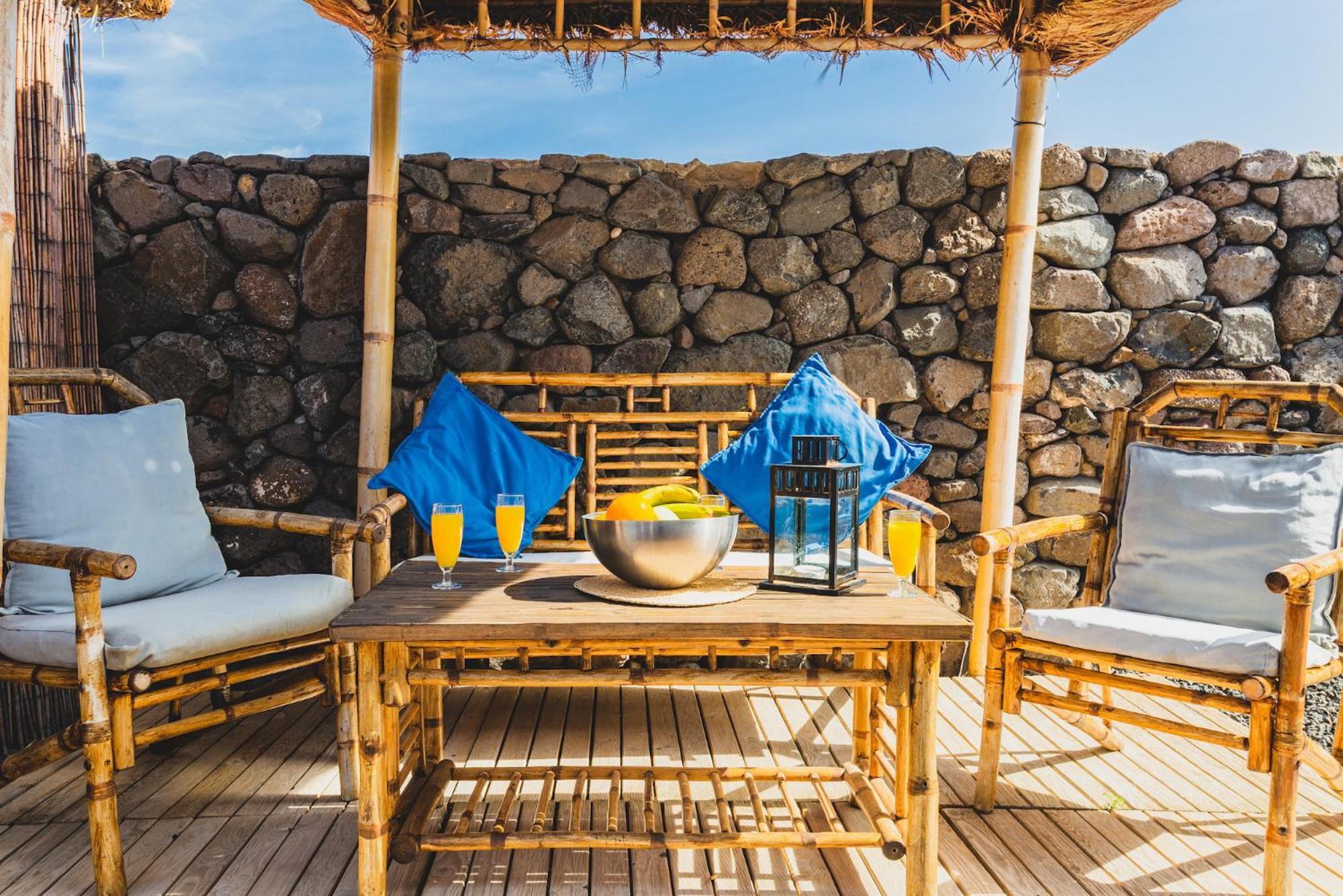 Finca De Arrieta Village - Yurts And Stone Cottages - Shared Pool - Walking Distance To Arrieta Beach - Eco Friendly Tabayesco Ngoại thất bức ảnh
