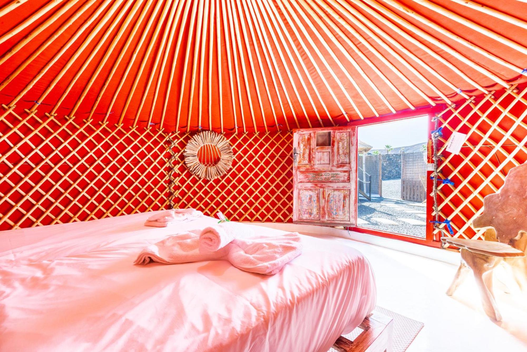 Finca De Arrieta Village - Yurts And Stone Cottages - Shared Pool - Walking Distance To Arrieta Beach - Eco Friendly Tabayesco Ngoại thất bức ảnh