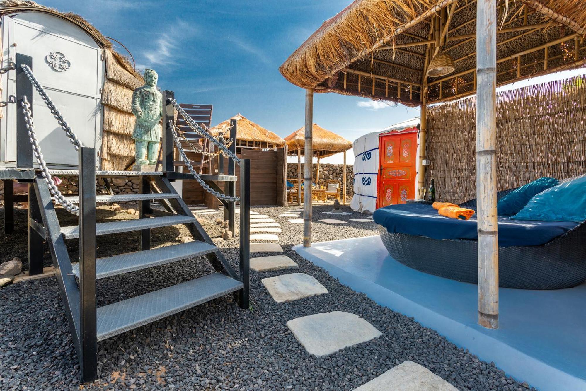 Finca De Arrieta Village - Yurts And Stone Cottages - Shared Pool - Walking Distance To Arrieta Beach - Eco Friendly Tabayesco Ngoại thất bức ảnh