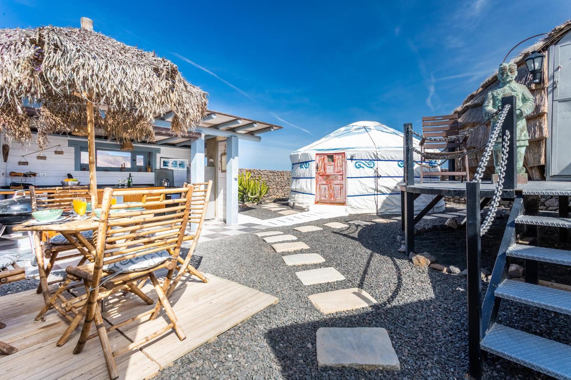 Finca De Arrieta Village - Yurts And Stone Cottages - Shared Pool - Walking Distance To Arrieta Beach - Eco Friendly Tabayesco Ngoại thất bức ảnh