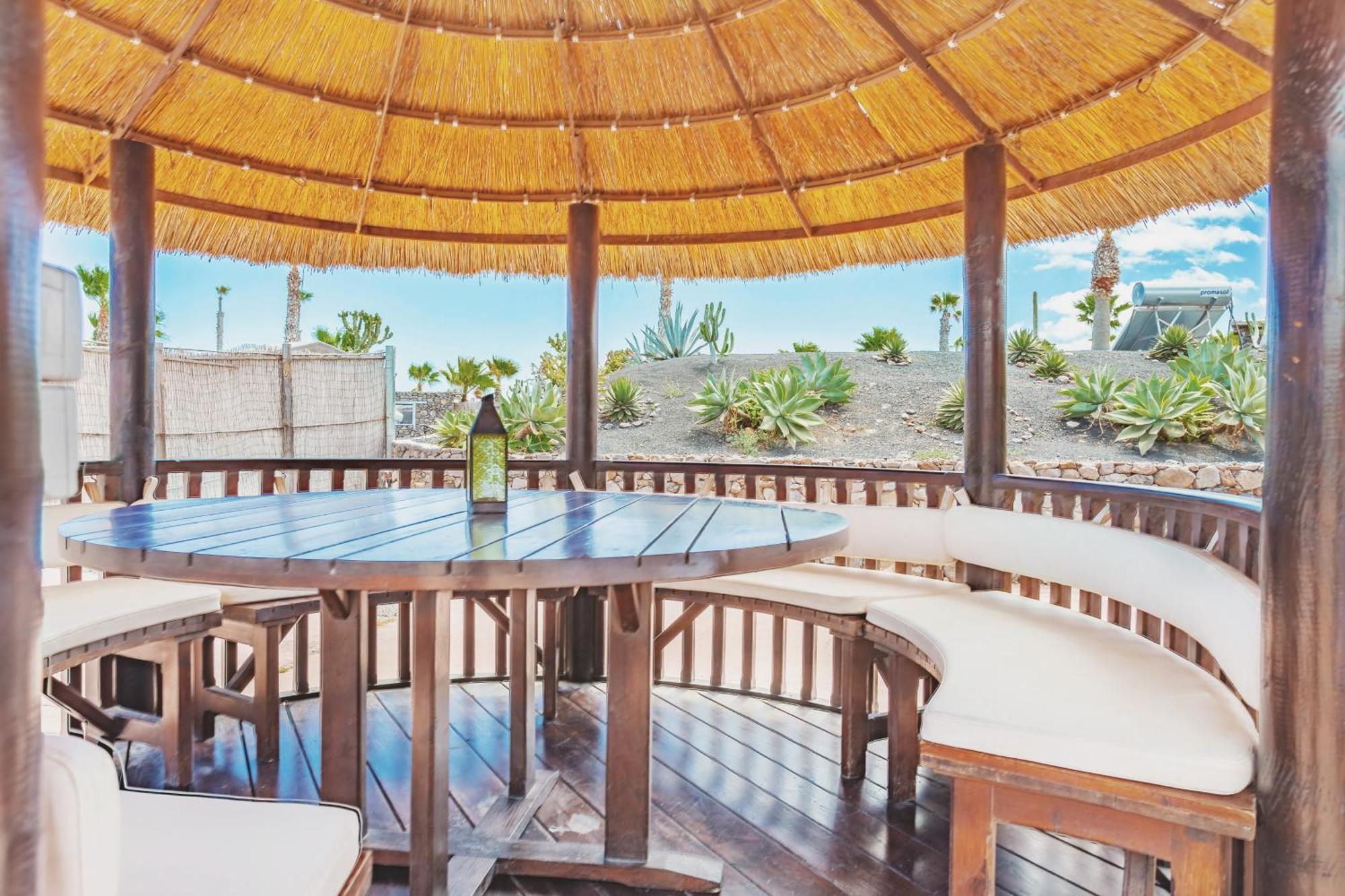 Finca De Arrieta Village - Yurts And Stone Cottages - Shared Pool - Walking Distance To Arrieta Beach - Eco Friendly Tabayesco Ngoại thất bức ảnh