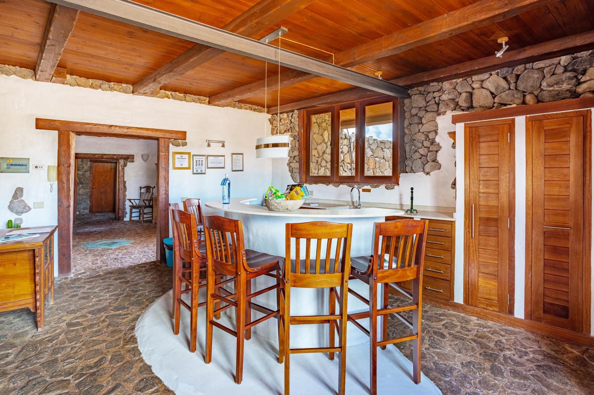 Finca De Arrieta Village - Yurts And Stone Cottages - Shared Pool - Walking Distance To Arrieta Beach - Eco Friendly Tabayesco Ngoại thất bức ảnh